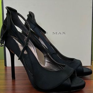 Leon Max Satin Black heels